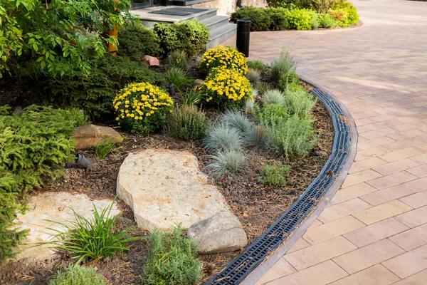 Hardscaping in Burlingame: Building Strong, Beautiful Outdoor Features